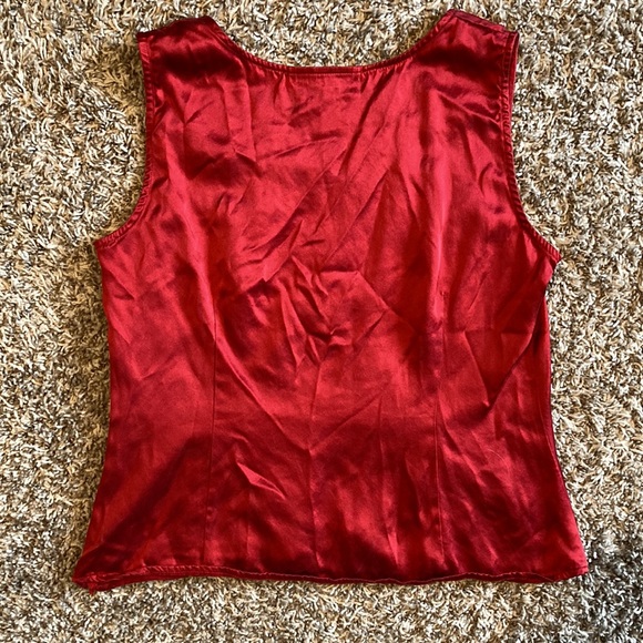 Red top - Picture 2 of 3